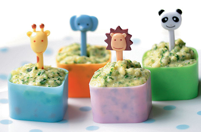 ข้าวบดตำลึงไข่แดง (อาหารเสริมสำหรับลูกวัย 8-9 เดือน)
