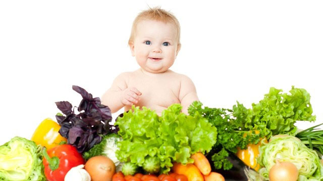 อยากให้ลูกกินผัก ต้องเริ่มตั้งแต่ช่วงไหน