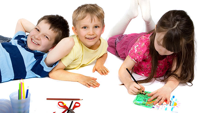 เพื่อนผู้ชายไม่ยอมให้ลูกสาวเล่นด้วย