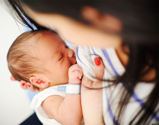 ลูกกินนมแม่แต่ยังท้องผูก