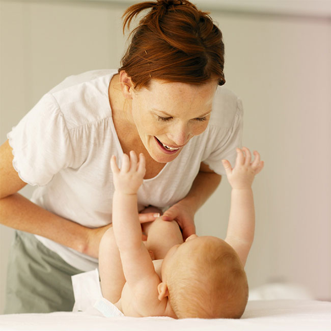 เช็ดหูให้ลูกน้อย