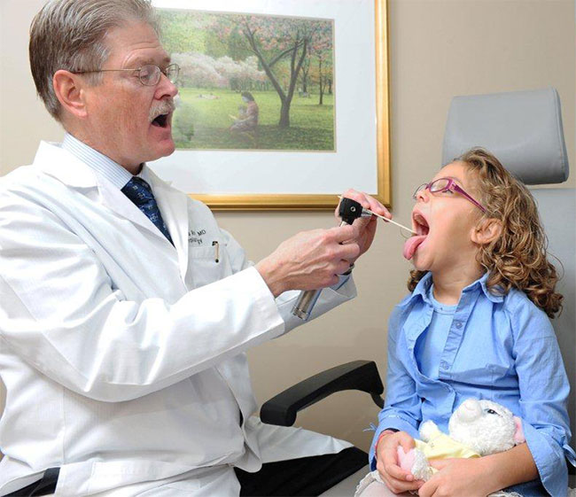 ต่อมทอนซิลอักเสบ