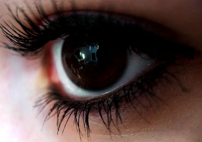 สารหยอดตาทำให้มองเห็นในที่มืด