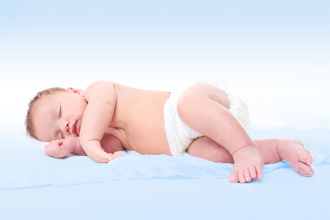 ลูกวัยเบบี้ ควรนอนท่าไหนดี