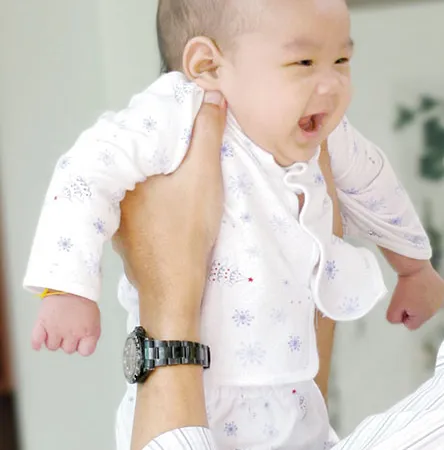 อุ้มลูก ปลูกรัก ให้งอกงาม