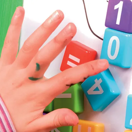 เรียนและเล่นอย่างไร เสริมพัฒนาการลูกน้อย