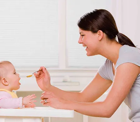 เทคนิคการป้อนอาหารลูกวัย 2-3 ขวบ