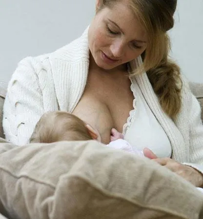 ช่วยด้วยลูกร้องดูดนมบ่อย จนแม่ไปไหนไม่ได้เลย
