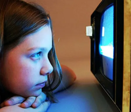 น้อยๆ หน่อยนะจ้า ทีวีน่ะ