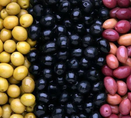 มะกอกดอง ที่มีแบบเขียวกับดำ อะไรให้คุณค่ากว่ากัน