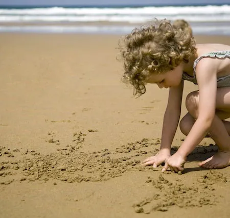 ความร้อนและแสงแดด ดูแลผิวลูกน้อยช่วงปิดเทอม