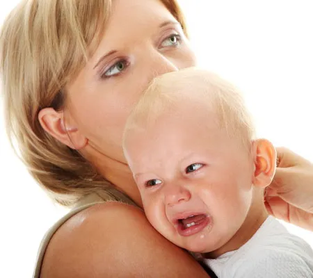 เมื่อลูกร้องโคลิก คุณพ่อคุณแม่ควรทำอะไร