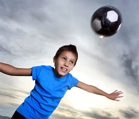 ระวังใช้หัวโหม่งบอลอันตรายถึงชีวิต