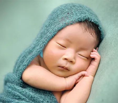 สอนลูกพูดภาษาอะไรก่อนดี