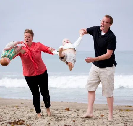 เมื่อเจ้าตัวเล็กหกล้มเป็นแผลถลอก