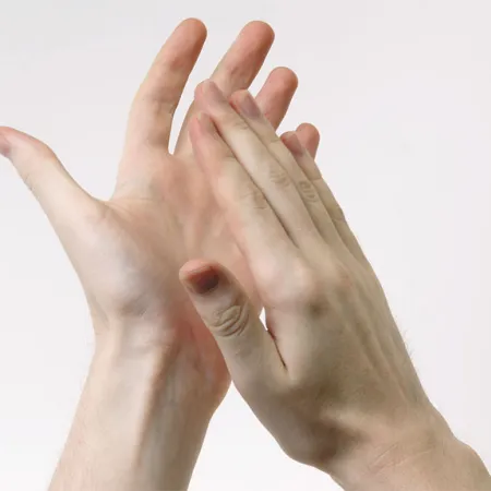 ถุงมือหุ่นยนต์แก้อัมพฤกษ์