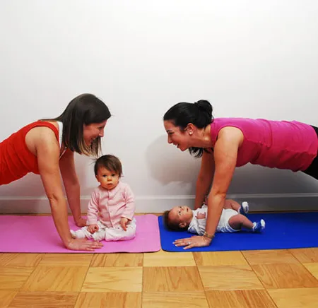 คุณแม่มือใหม่ออกกำลังขยับร่างกายเลี้ยงเจ้าตัวน้อย