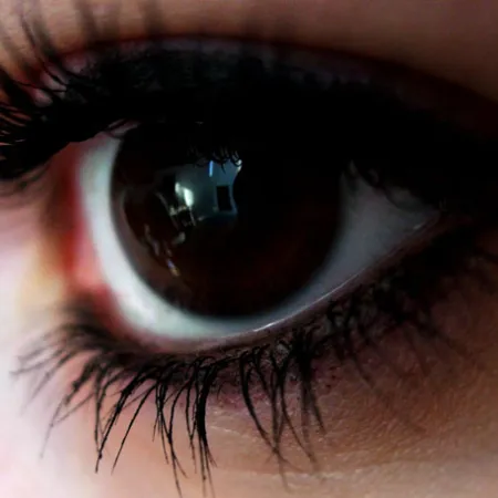 สารหยอดตาทำให้มองเห็นในที่มืด