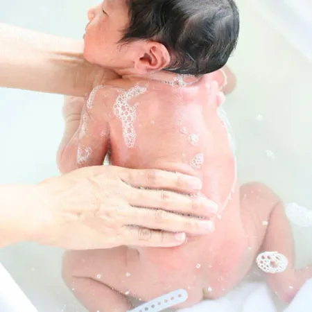 อาบน้ำสระผม ให้ลูกน้อย ง่ายกว่าที่คิด