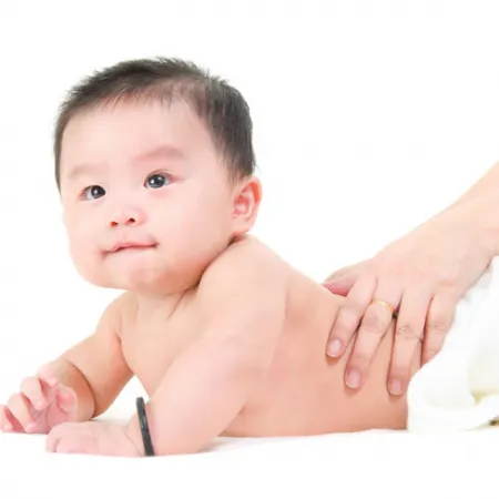 ลูกเป็นผื่นภูมิแพ้ผิวหนังดูแลอย่างไร