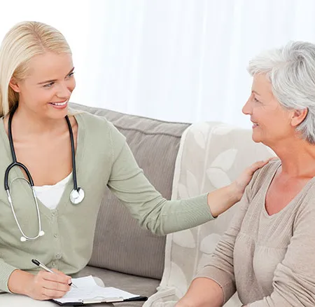 4 วิธีดูแลผู้ป่วยโรคเรื้อรังที่บ้าน