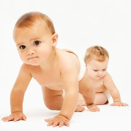 เด็กทารกเริ่มพัฒนาการคลาน