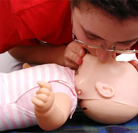 วิธีการผายปอดให้กับลูกทารก