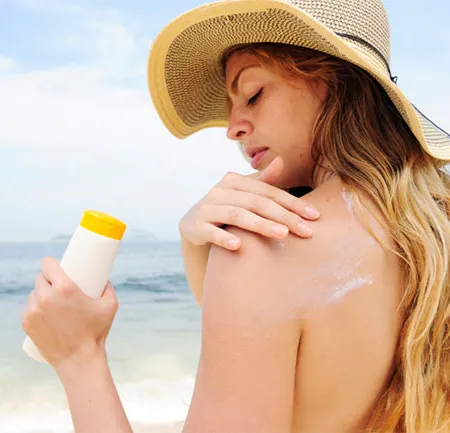 ปกป้องผิวจากแสงแดดอย่างไรให้ถูกวิธี