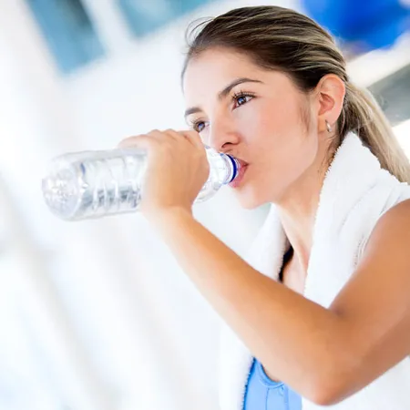 ดื่มน้ำวันละ 8 แก้วภัยร้ายอันตราย