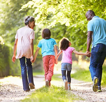 เสริมสร้างหรือบั่นทอนภูมิคุ้มกันของเด็ก